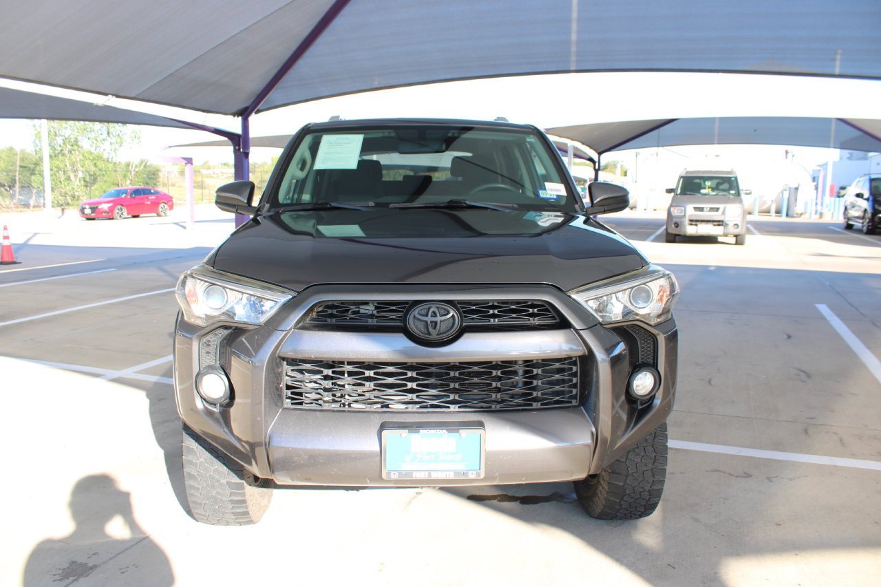 Used 2018 Toyota 4Runner SR5 RWD image 9