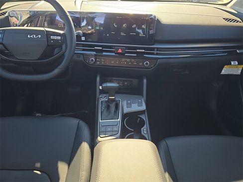New 2026 Kia Sportage EX image 17