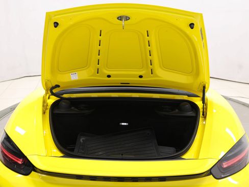 Used 2019 Porsche 718 Boxster GTS RWD image 61