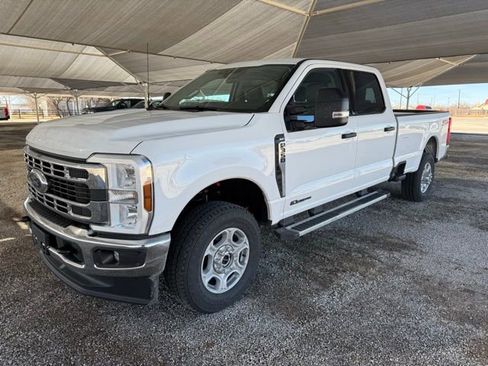 New 2026 Ford F350 XLT w/ FX4 Off-Road Package image 3