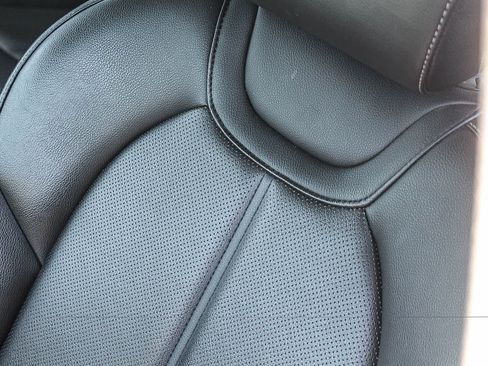 Used 2021 Genesis G70 2.0T RWD image 34