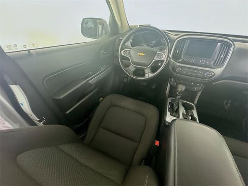 Used 2022 Chevrolet Colorado LT w/ Fleet Safety Package image 9