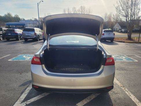 Used 2016 Chevrolet Malibu LT image 14