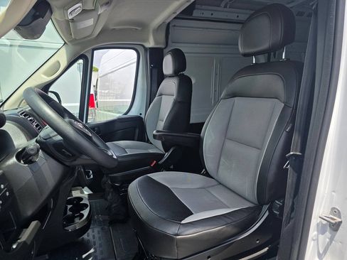 Used 2025 RAM ProMaster 2500 w/ Convenience Group FWD image 10