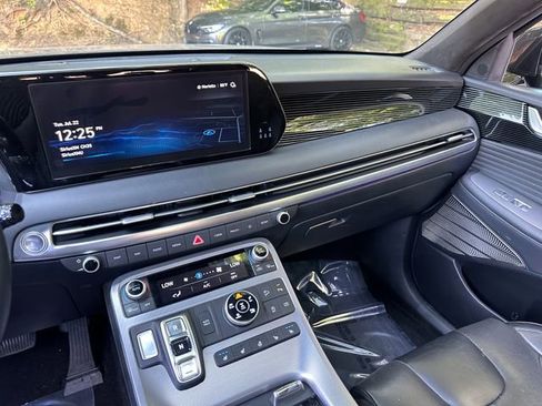 Used 2023 Hyundai Palisade Calligraphy image 17