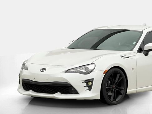 Used 2017 Toyota 86 image 10