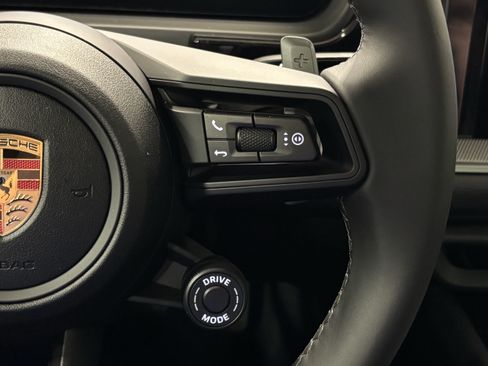 New 2026 Porsche Cayenne E-Hybrid Coupe AWD/4WD image 18