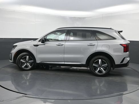 Used 2023 Kia Sorento EX w/ Panoramic Sunroof Package FWD image 44