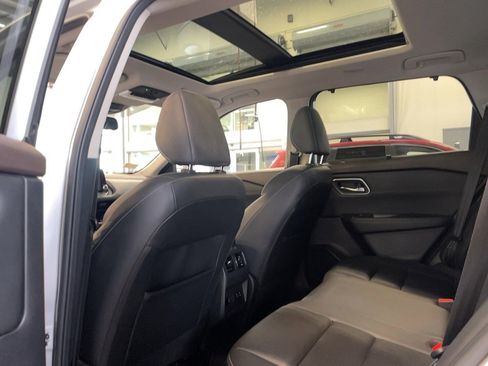 Used 2021 Nissan Rogue SL image 22