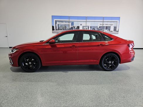 New 2026 Volkswagen Jetta SE FWD image 6