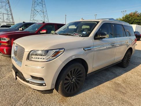 Used 2020 Lincoln Navigator Reserve w/ Luxury Package RWD image 2