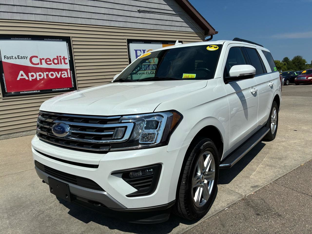 Used 2020 Ford Expedition XLT w/ Equipment Group 202A AWD/4WD image 1