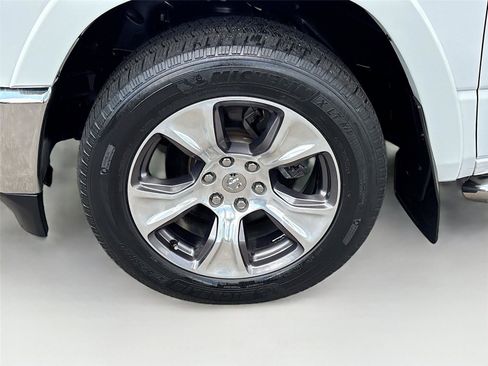 Used 2020 RAM 1500 Laramie RWD image 30