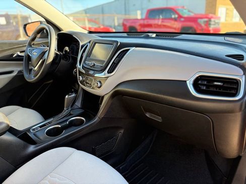 Used 2018 Chevrolet Equinox LS FWD image 29