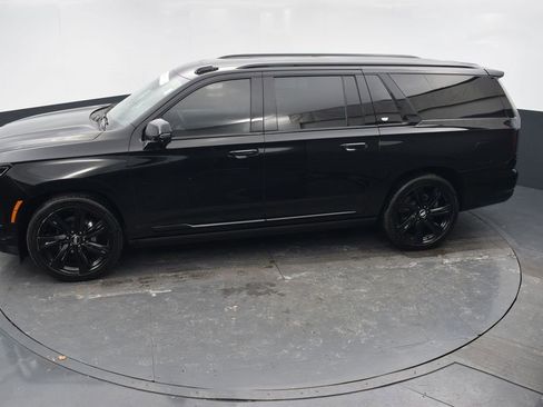 Certified 2025 Cadillac Escalade ESV Sport Platinum image 49