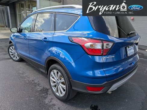 Used 2017 Ford Escape Titanium image 5