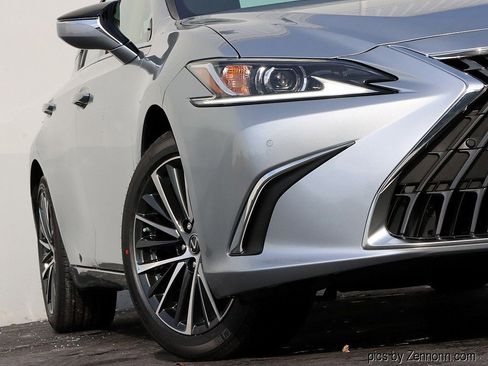 New 2025 Lexus ES 350 w/ Premium Package image 4