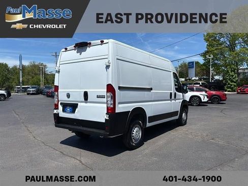 Used 2025 RAM ProMaster 2500 w/ Convenience Group FWD image 6