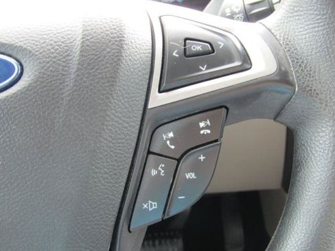 Used 2019 Ford Fusion SE FWD image 20