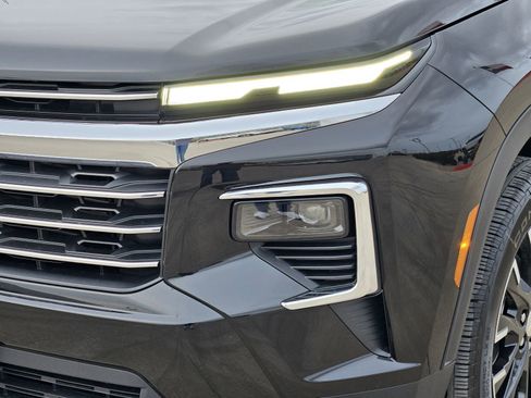 New 2026 Chevrolet Traverse LT w/ Sun and Wheel Package image 10