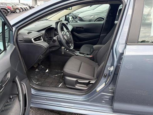 Used 2025 Toyota Corolla LE FWD image 19