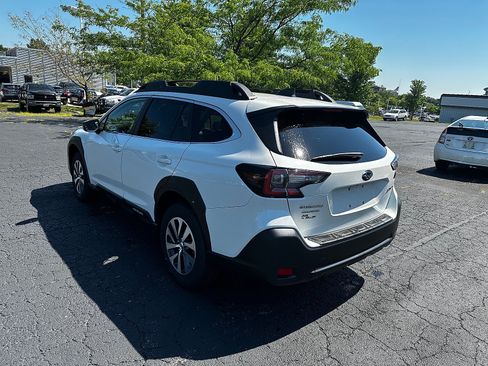 Certified 2025 Subaru Outback Premium AWD/4WD image 5