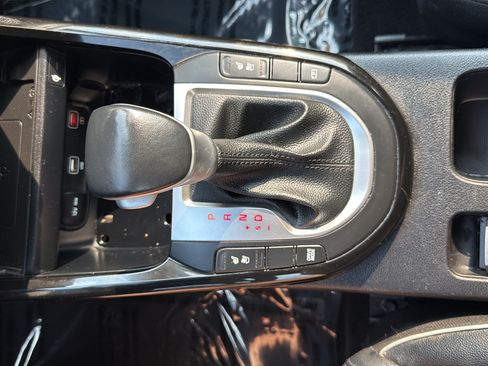 Used 2023 Kia Forte GT-Line w/ GT-Line Premium Package FWD image 17