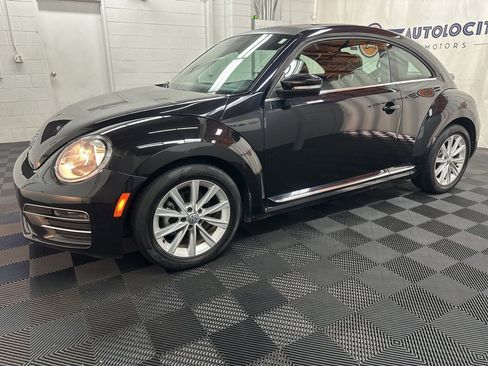 Used 2019 Volkswagen Beetle 2.0T SE image 5