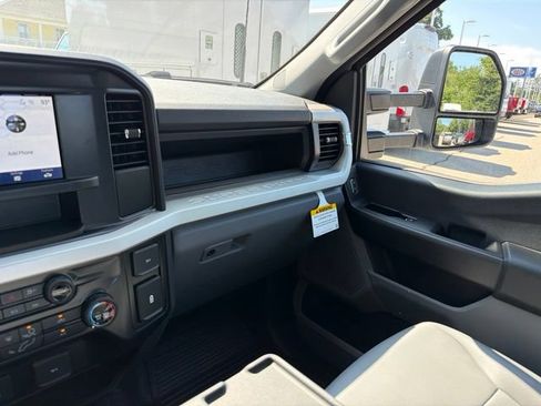 New 2026 Ford F550 4x4 Regular Cab Super Duty image 19