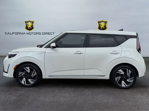 Used 2023 Kia Soul GT-Line FWD image 2