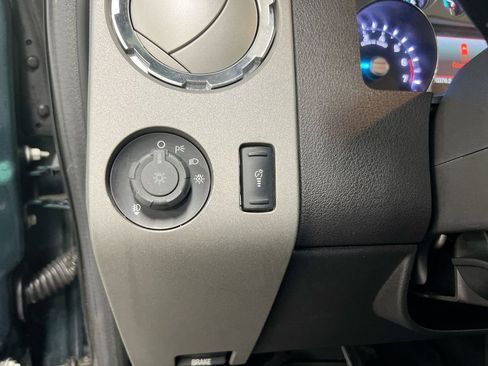 Used 2011 Ford F250 Lariat image 19