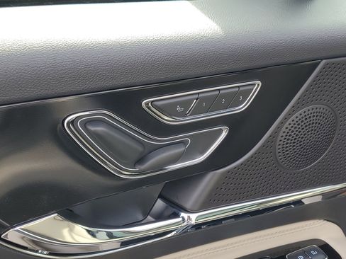 New 2026 Lincoln Corsair Premiere image 10