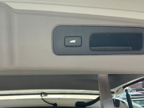 Used 2015 Honda Pilot Touring image 12