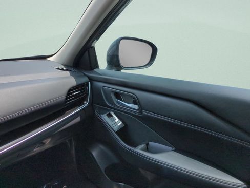 Certified 2024 Nissan Rogue SL FWD image 13
