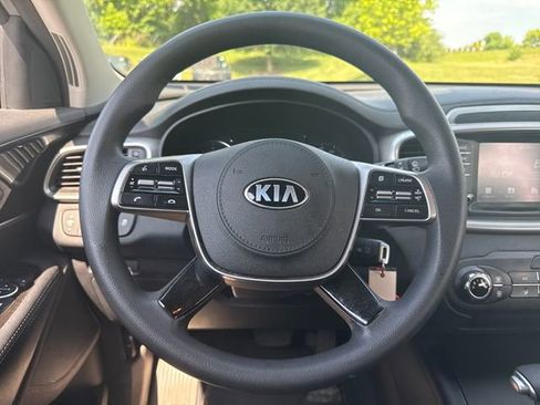Used 2020 Kia Sorento LX AWD/4WD image 21