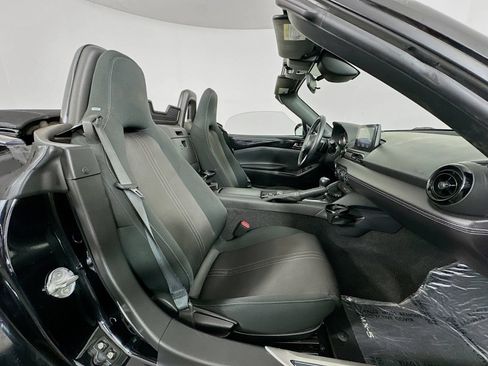 Used 2020 MAZDA MX-5 Miata Club w/ Interior Package RWD image 24