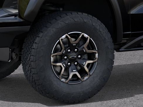 New 2026 Chevrolet Colorado ZR2 w/ Technology Package AWD/4WD image 9
