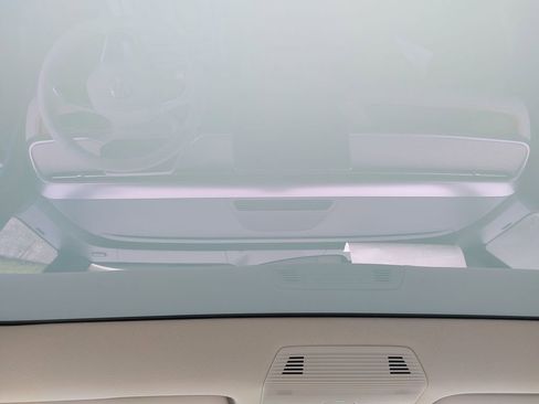 New 2025 Volkswagen ID. Buzz 1st Edition image 16