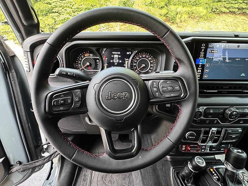 Used 2024 Jeep Wrangler Unlimited Rubicon w/ Capability Package AWD/4WD image 14