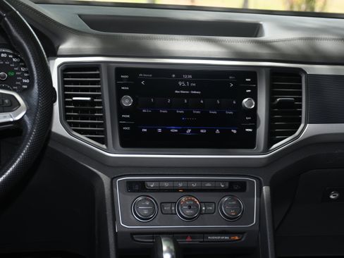 Used 2021 Volkswagen Atlas SE w/ Panoramic Sunroof Package AWD/4WD image 17