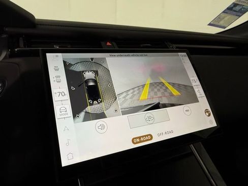 New 2026 Land Rover Range Rover Velar Dynamic SE image 18