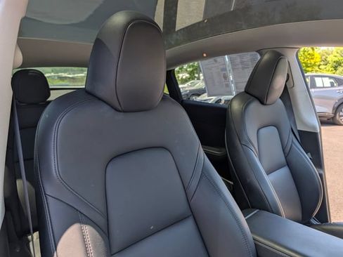 Used 2023 Tesla Model Y Long Range AWD/4WD image 14