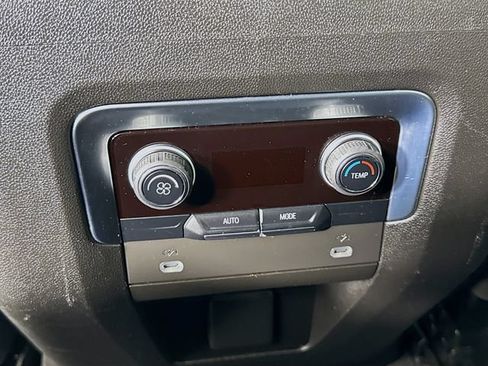 Used 2022 Chevrolet Suburban LS AWD/4WD image 24