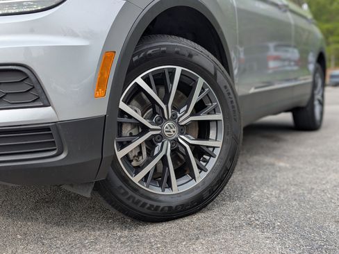 Used 2020 Volkswagen Tiguan SE image 34