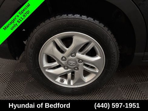 Used 2020 Hyundai Venue SEL FWD image 24