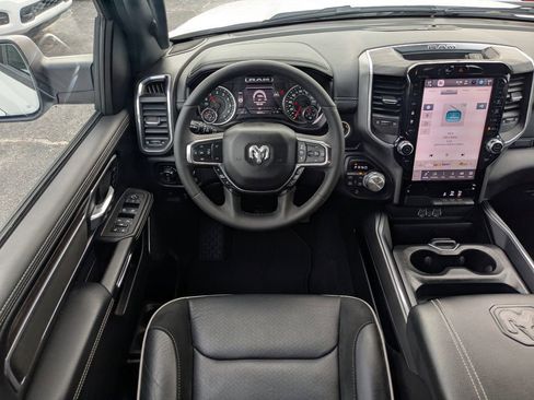 Used 2025 RAM 1500 Laramie image 15