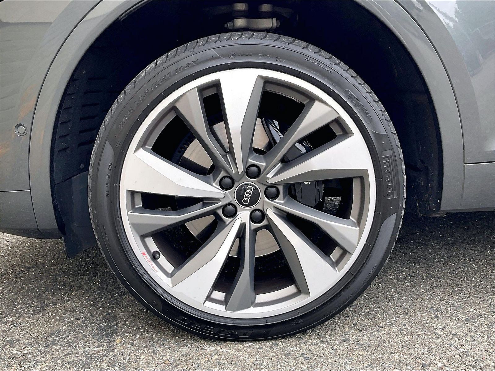 Used 2022 Audi SQ5 Prestige AWD/4WD image 8