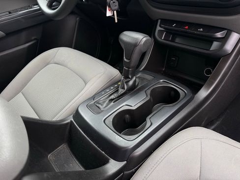 Used 2018 Chevrolet Colorado W/T image 21