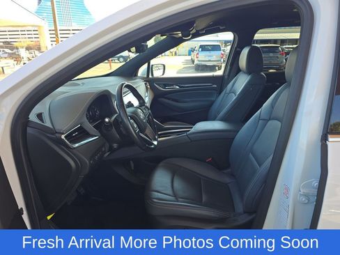 Used 2024 Buick Enclave Premium image 11