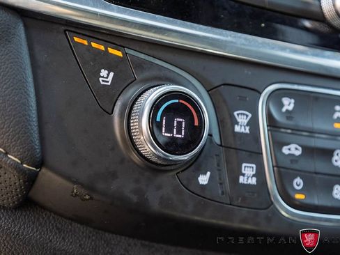 Used 2023 Chevrolet Traverse Premier w/ Redline Edition FWD image 11